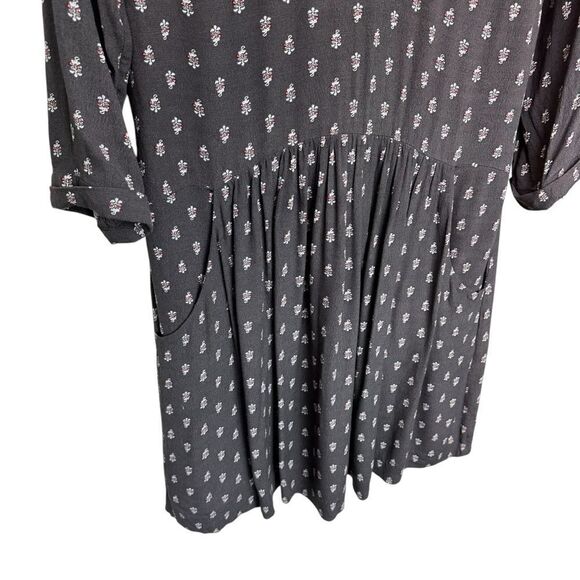 Garnett Hill Bohemian Flowy Floral Gray Casual Dress, 6 - Picture 4 of 14